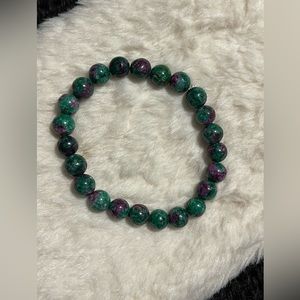 Epidote Zoisite Gemstone bracelet 7” 8mm. Hand made by annabellesgemz